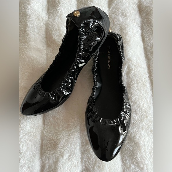 STUART WEITZMAN
Gabby Scrunched Black Patent Leather Ballet flats. - Picture 1 of 3